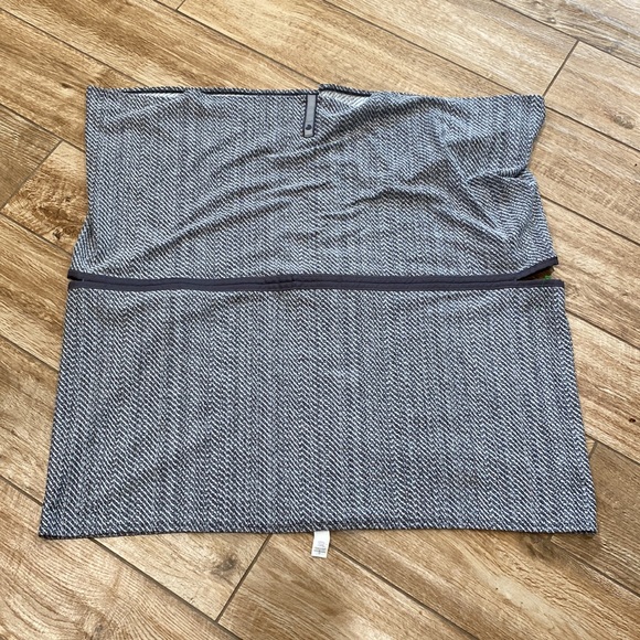 Lululemon vinyasa scarf in herringbone - Picture 6 of 11